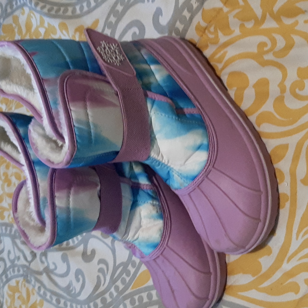 Girls snow winter boots size 3